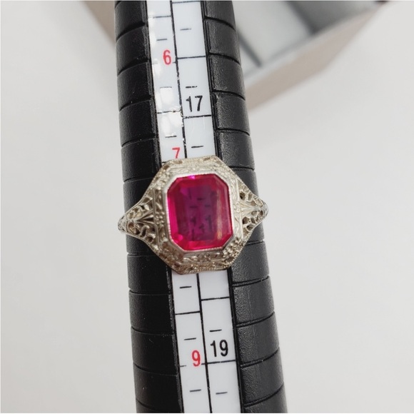 10k Solid White Gold Ruby Filigree Vintage Flower Ring - Picture 5 of 10